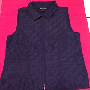 I.N. STUDIO VEST                        SIZE M PURPLE 100% POLY GUC